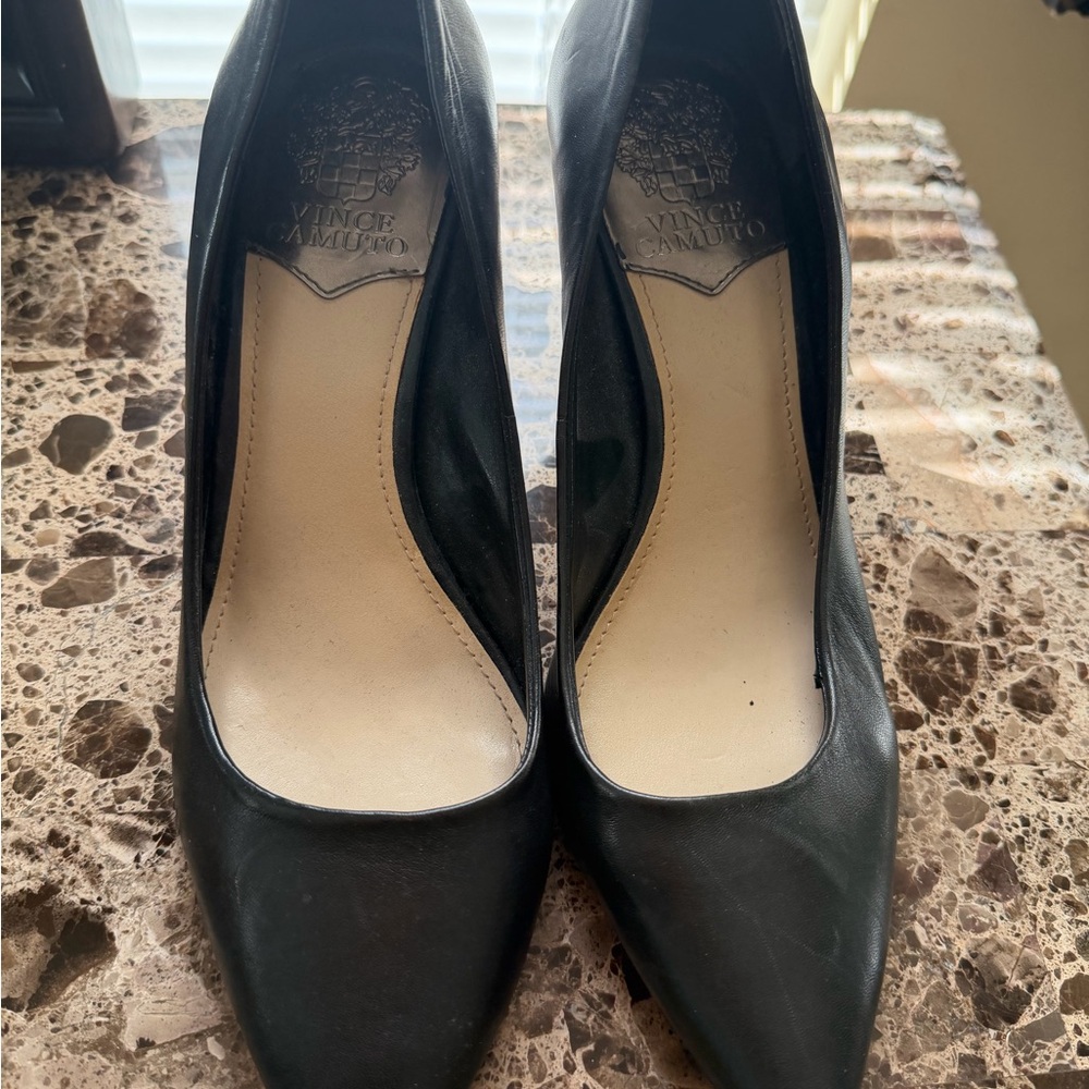 Vince Camuto Classic Leather black Heels Never Worn very soft!